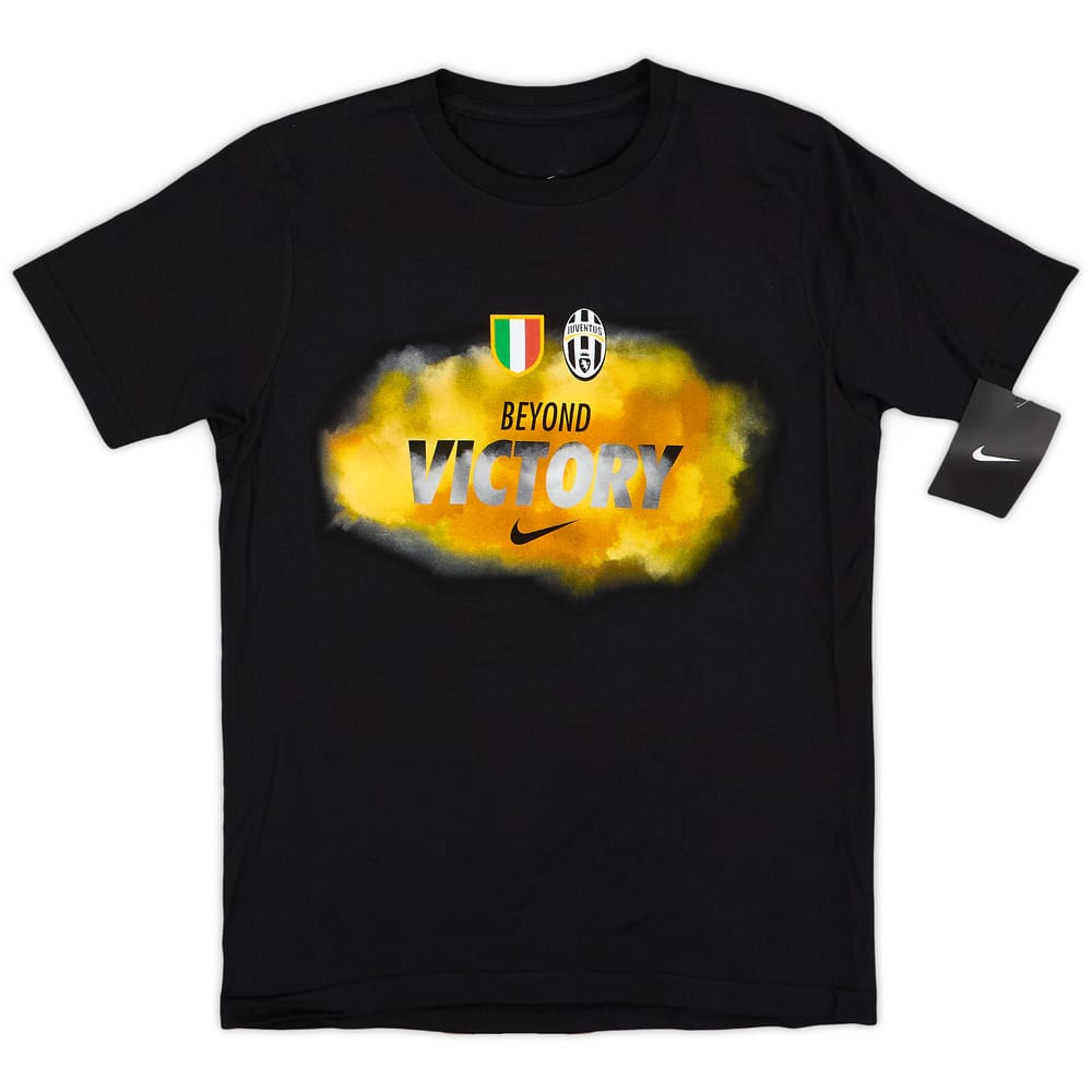2012-13 Juventus Nike 'Campioni d'Italia' Graphic Tee (M.Boys)