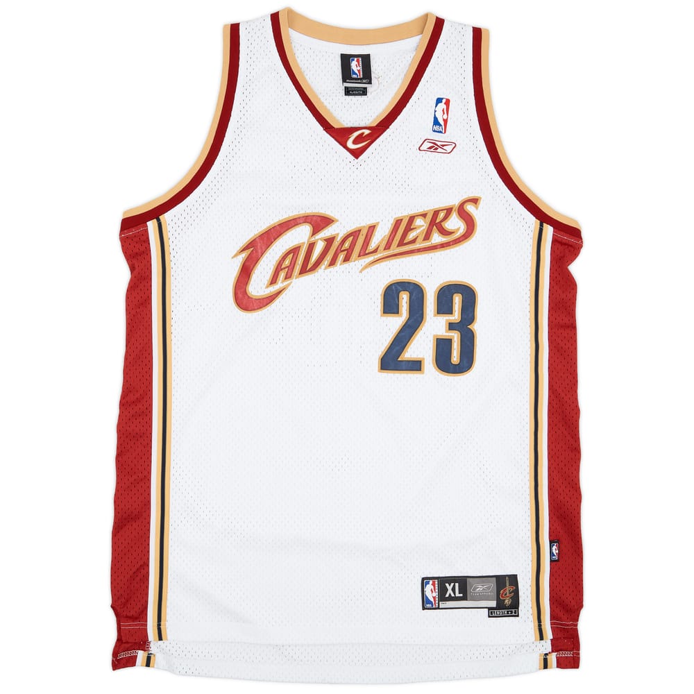 2004-06 Cleveland Cavaliers James #23 Reebok Swingman Home Jersey - 8/10 - (XL)