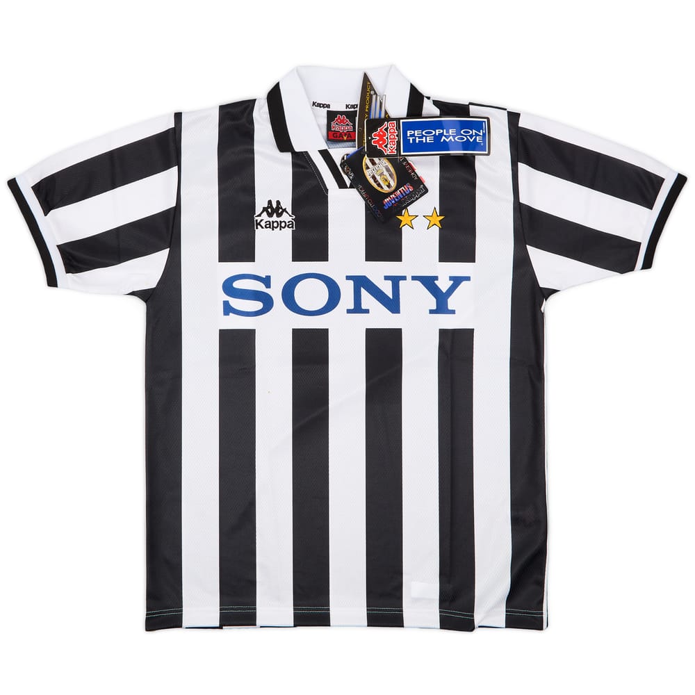 1995-97 Juventus Home Shirt (M)