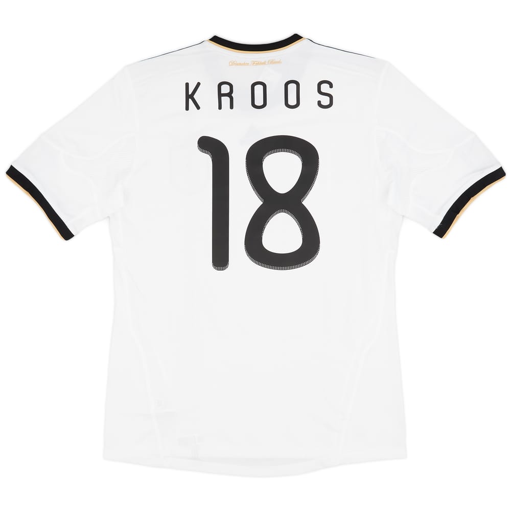 2010-11 Germany Home Shirt Kroos #18 (L)