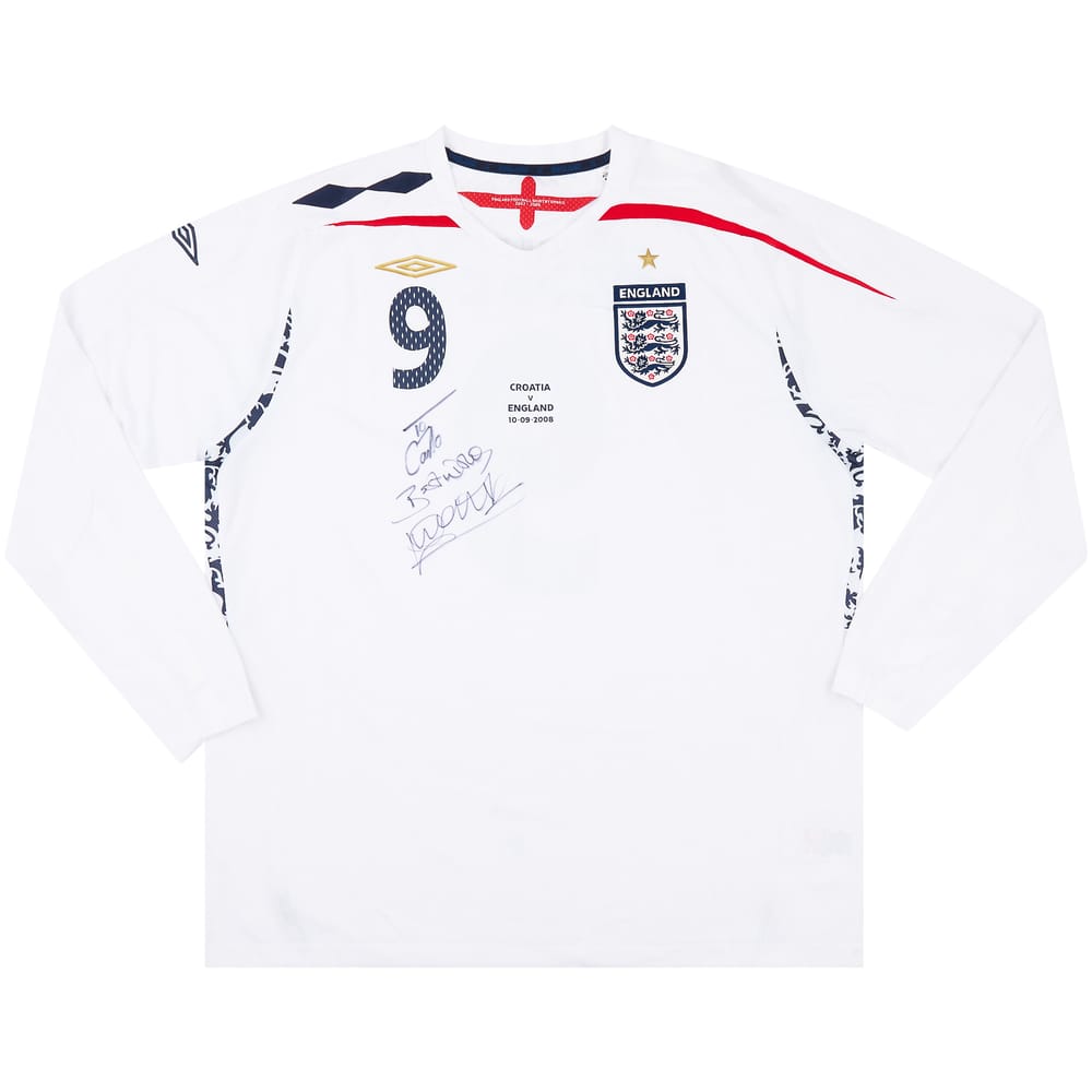 2008 England Match Issue Signed Home L/S Shirt Heskey #9 (v Croatia)