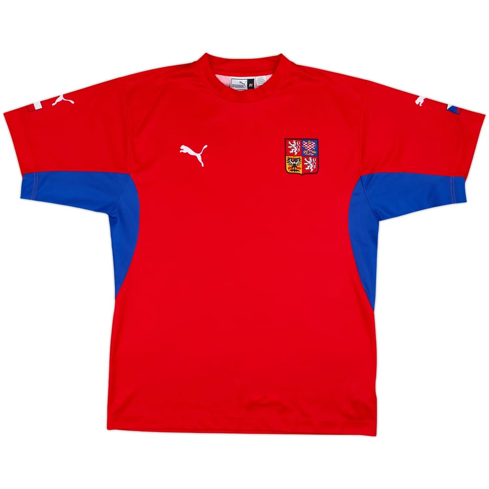 2002-04 Czech Republic Basic Home Shirt