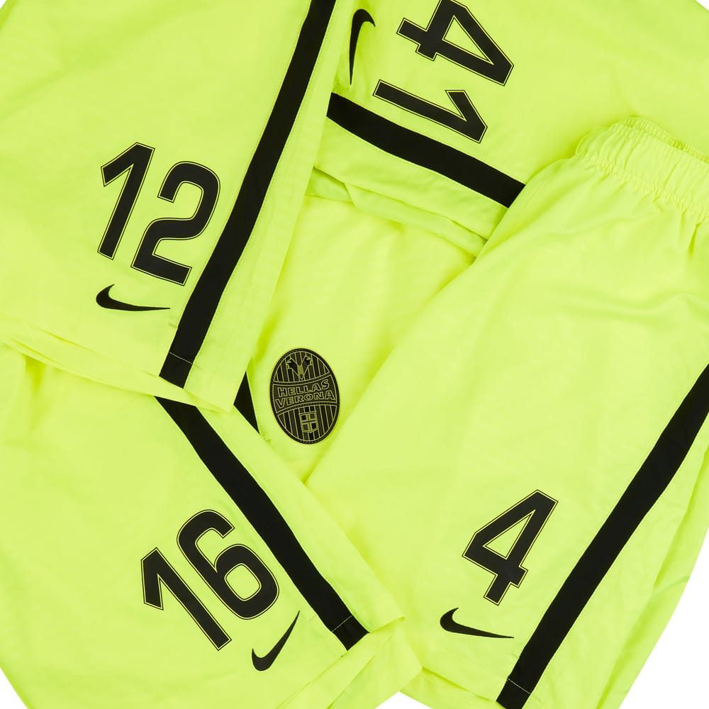 2015-16 Hellas Verona Player Issue Third Shorts # (Good)