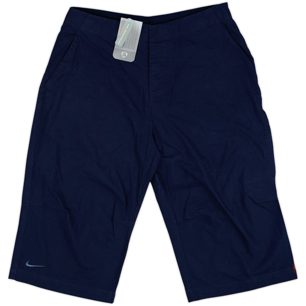 2004 Portugal Nike 3/4 Chino Shorts (L)