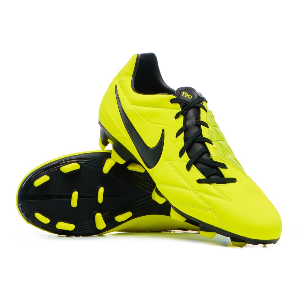 2013 Nike Total 90 Strike IV Football Boots *In Box* FG