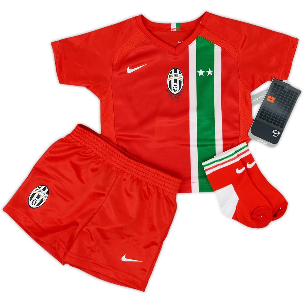 2005-06 Juventus Away Shirt and Shorts (3-6 Months)