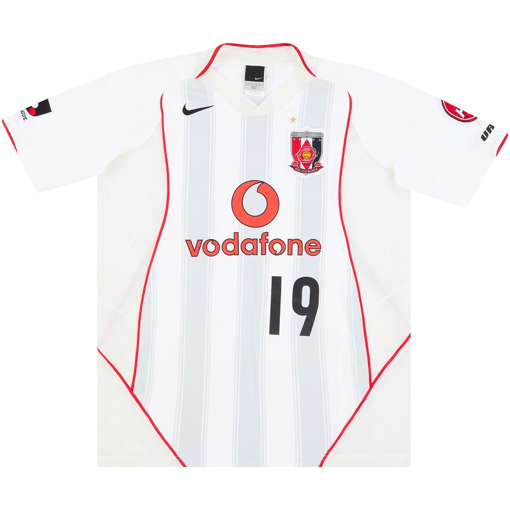 2005 Urawa Red Diamonds Match Issue Away Shirt #19 (Uchidate)