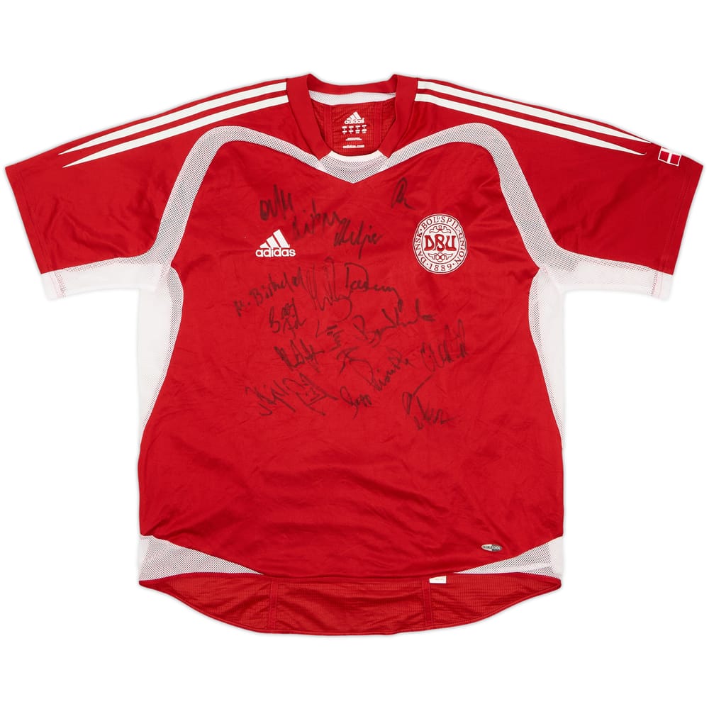 2004-05 Denmark Player Issue Signed Home Shirt - 7/10 - (L)