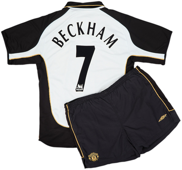 2001-02 Manchester United Centenary Away/Third Shirt & Shorts Beckham #7