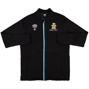 2024-25 Cambridge United Umbro Padded Bench Coat 'BC' - 9/10 - (L)