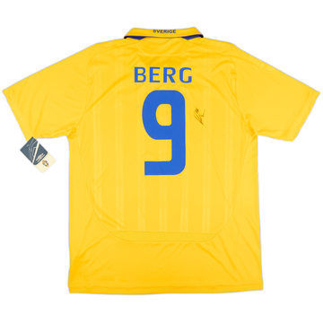 2009-10 Sweden Signed Home Shirt Berg #9 (L)