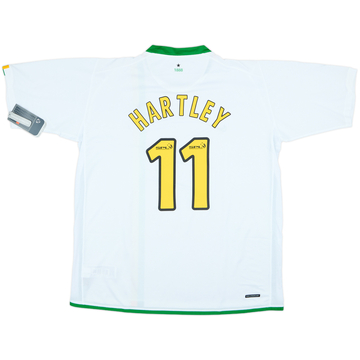 2006-08 Celtic European Shirt Hartley #11 (XXL)