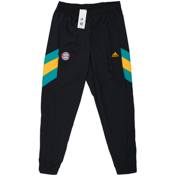 2022-23 Bayern Munich adidas Icon Woven Pants/Bottoms