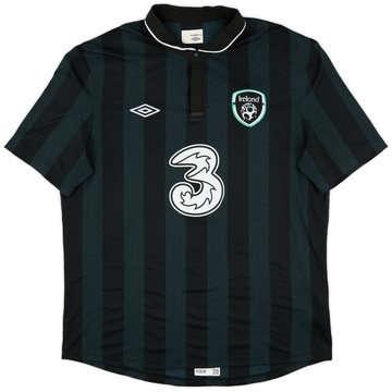 2013-14 Ireland Away Shirt VS