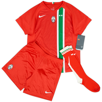 2005-06 Juventus Basic Away Full Kit (6-7 Years)