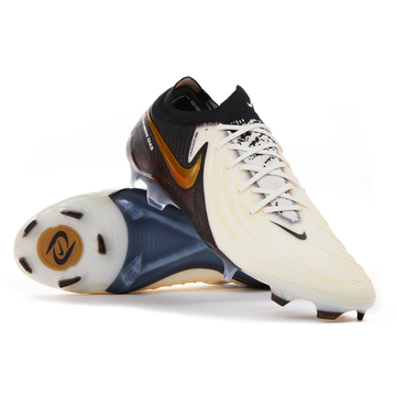 Total 9 football boots 24 cheap