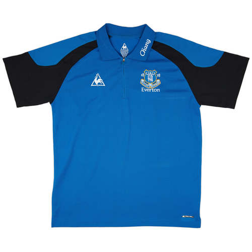Everton kit store 2011