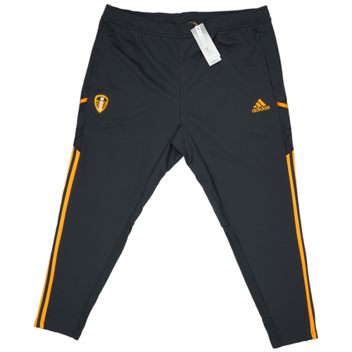 Leeds shop united joggers