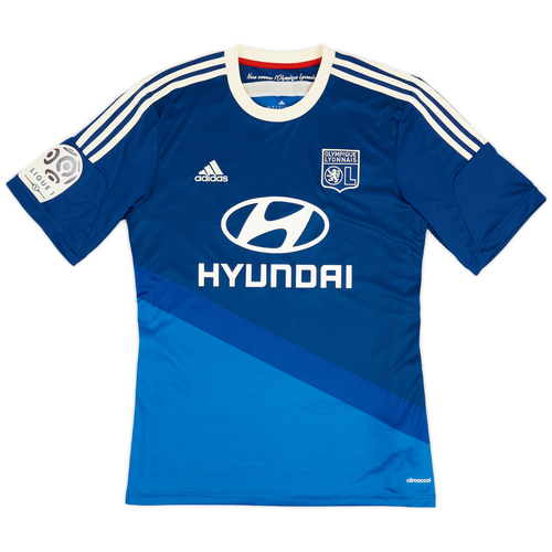 Lacazette deals away jersey