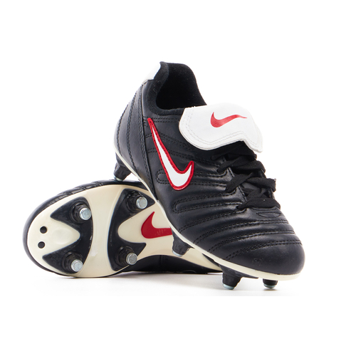 Nike boots deals under 2000