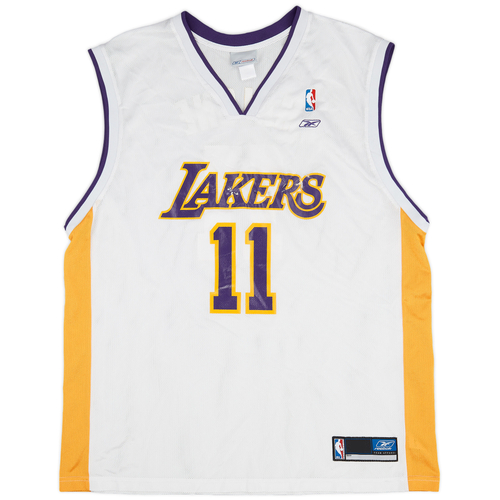 Malone deals lakers jersey