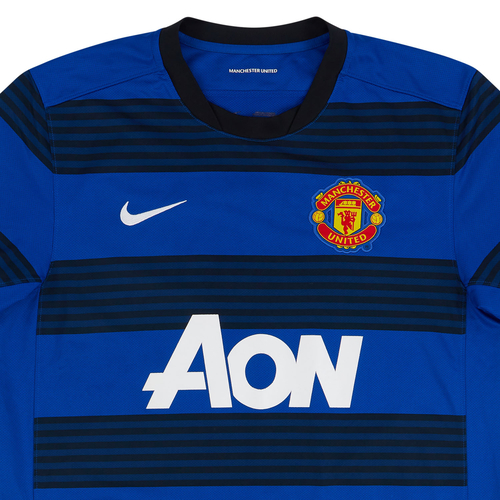Man utd blue store and black kit