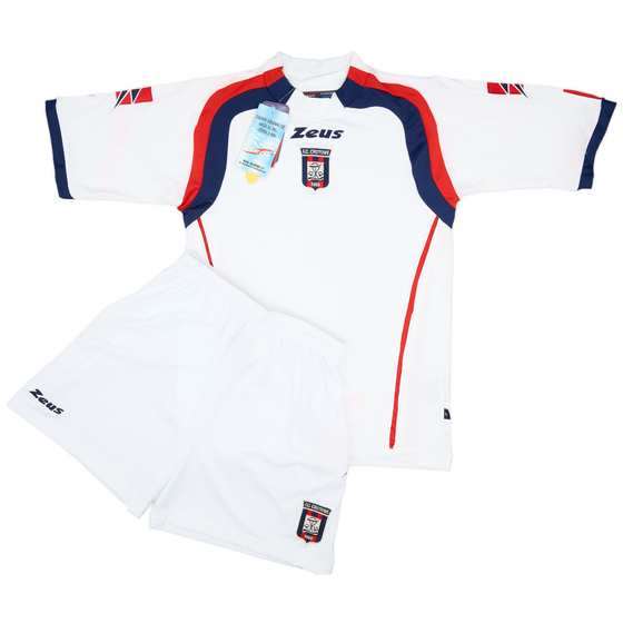 2006-07 Crotone Away Shirt & Shorts Kit - 7/10