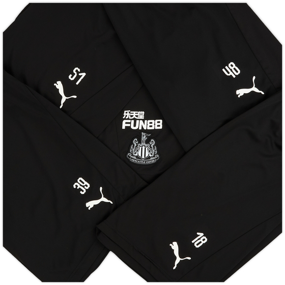 2019-20 Newcastle Player Issue Training Shorts # - 5/10 - (L)