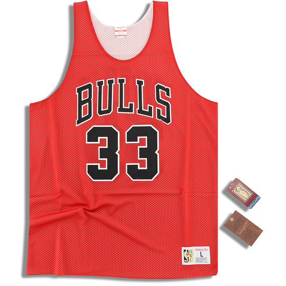 (Amazon) Mitchell & Ness Chicago Bulls Pippen #33 Reversible Jersey