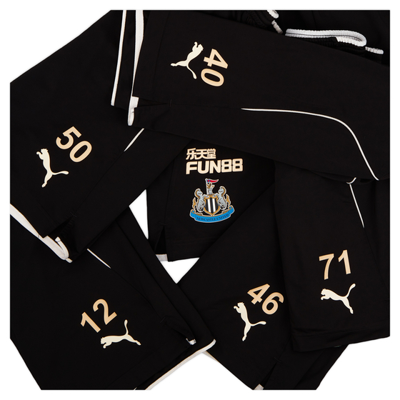 2017-18 Newcastle Player Issue Training Shorts - 3/10 - (L)